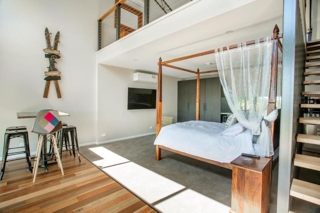 Boorolite Bed & Breakfast | Altitude221