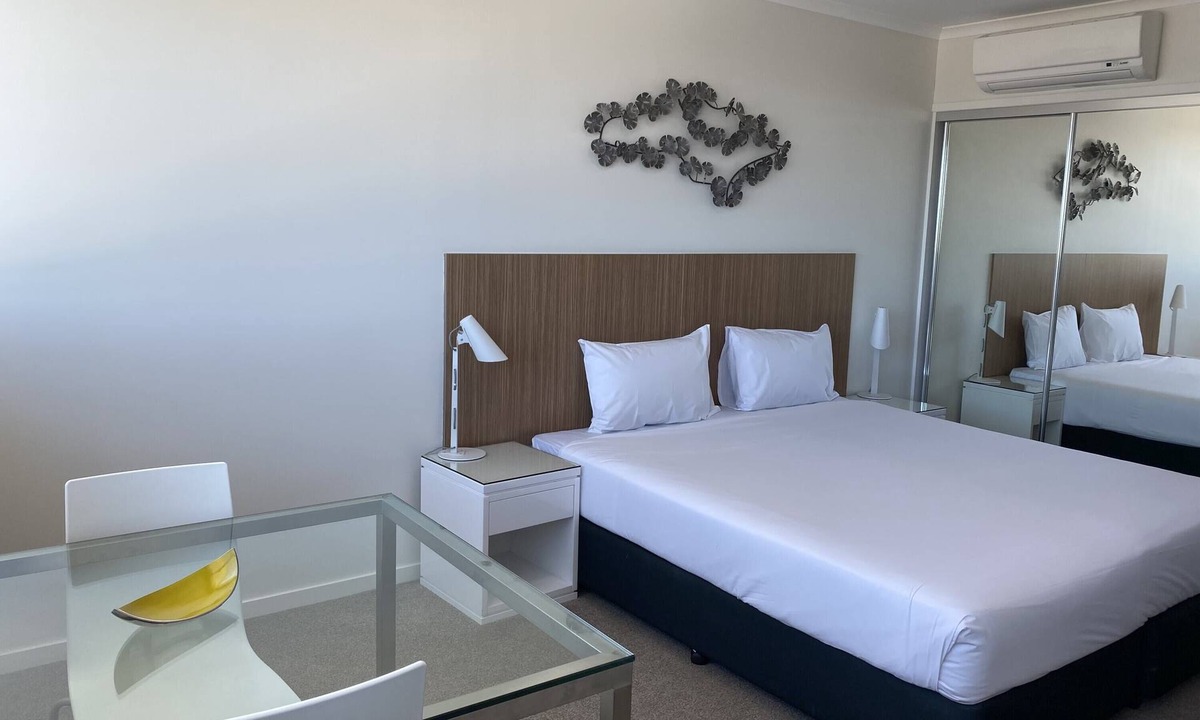 Mackay Apartment | Amazing Hotel Room Walking distance to CBD
