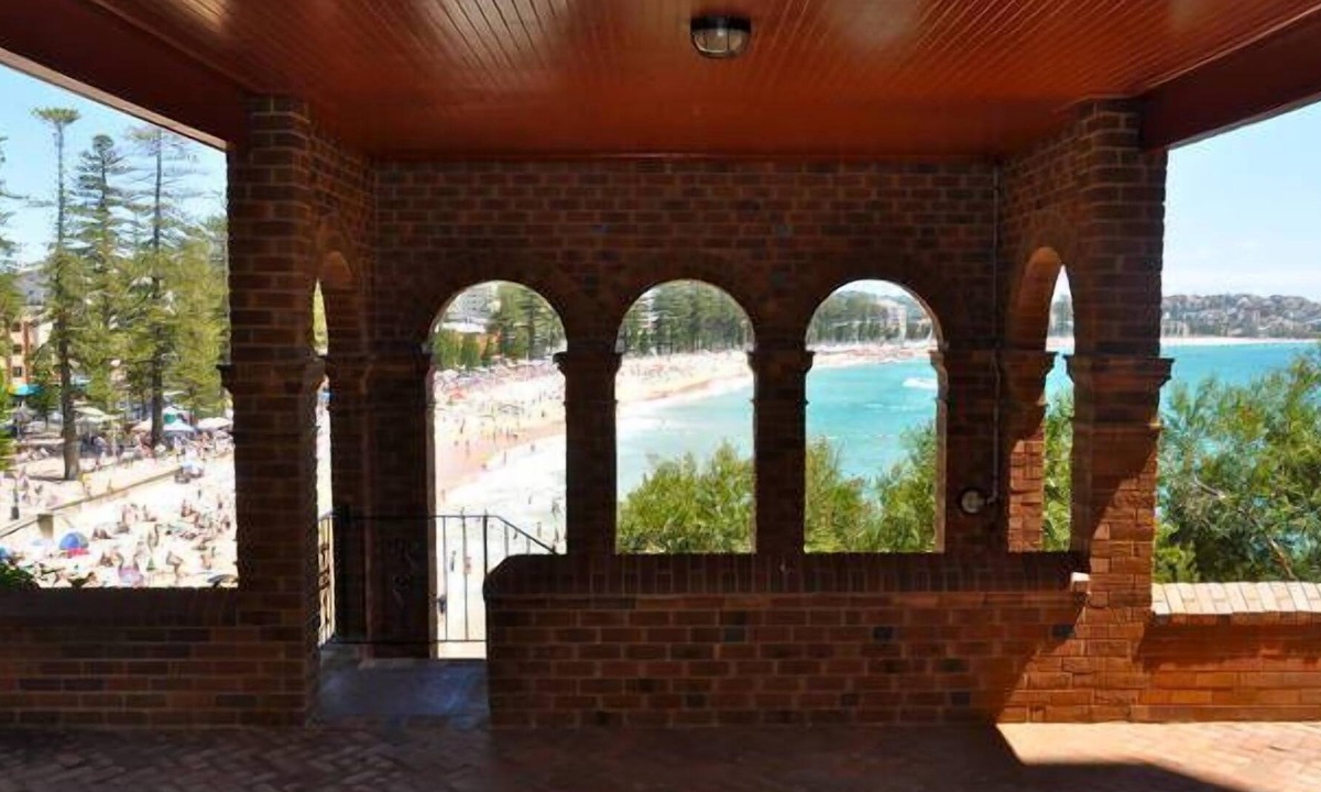 Sydney Apartment | Apartment 1 Manly Borambil Luxury Beach pad.