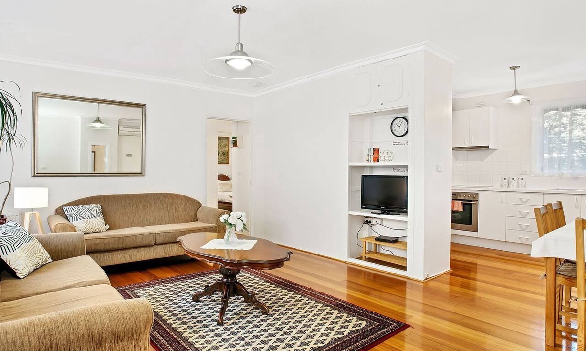 Blackburn Apartment | Apartment 2 Vine Str Blackburn