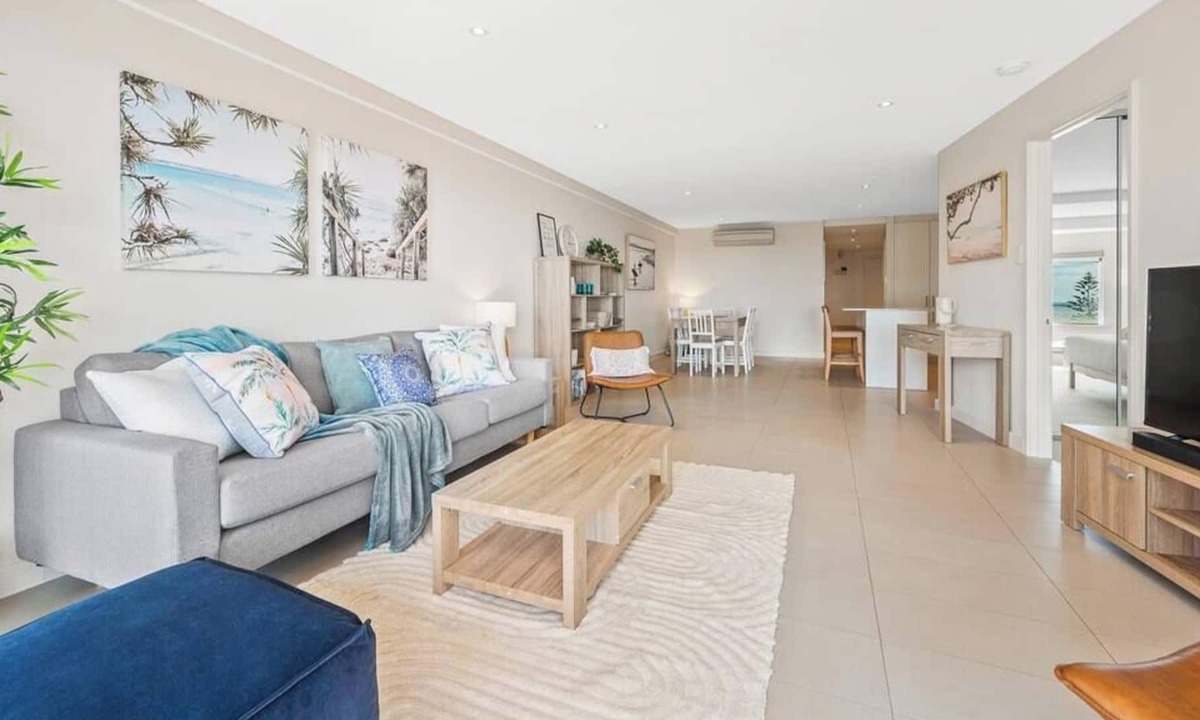 Scarborough Apartment | Apartment R213 - fresh, coastal and contemporary!