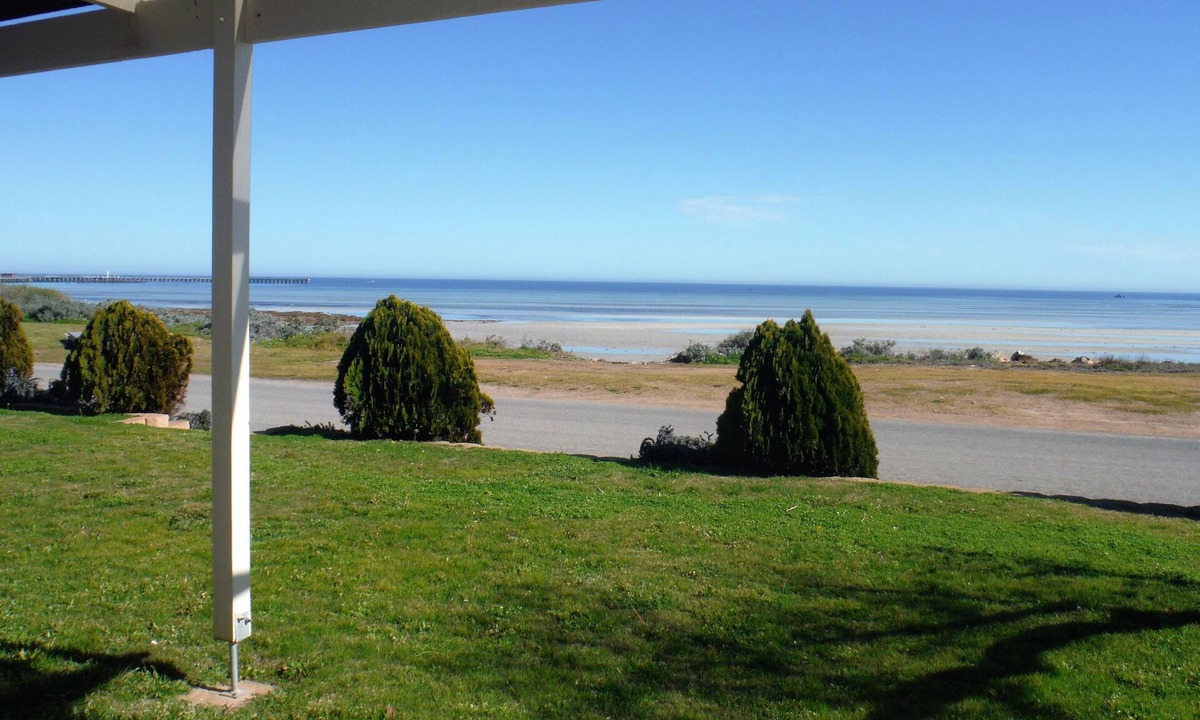 Moonta Bay Hotel | Aquamarine, Moonta Bay