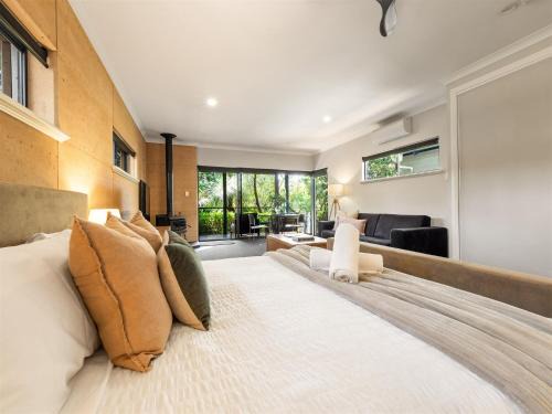 Margaret River House | Aroha Studio - Elegant & Tranquil - Self Contained