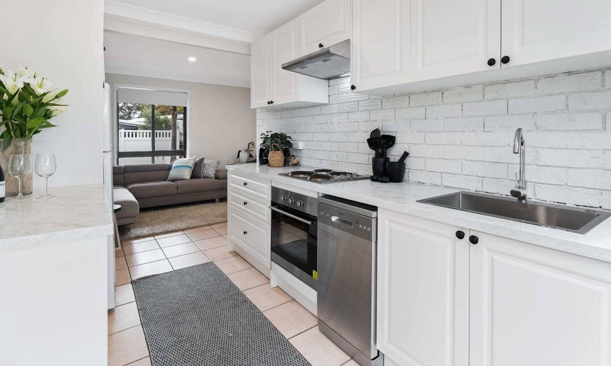 Wamberal House | Ashai Haus Summary: F