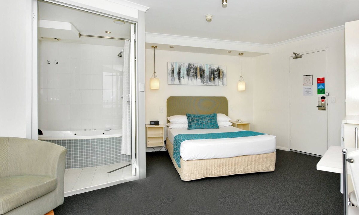 Glenelg Hotel | Atlantic Tower Motor Inn