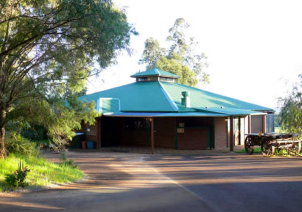 Augusta Villa | Augusta Sheoak Chalets