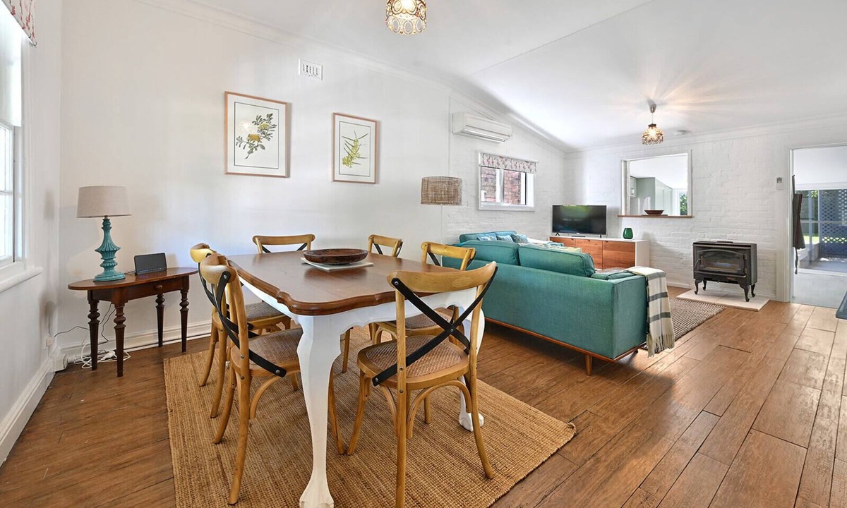 Orange East House | Autumn Leaf Cottage - Close to CBD, Heritage Charm