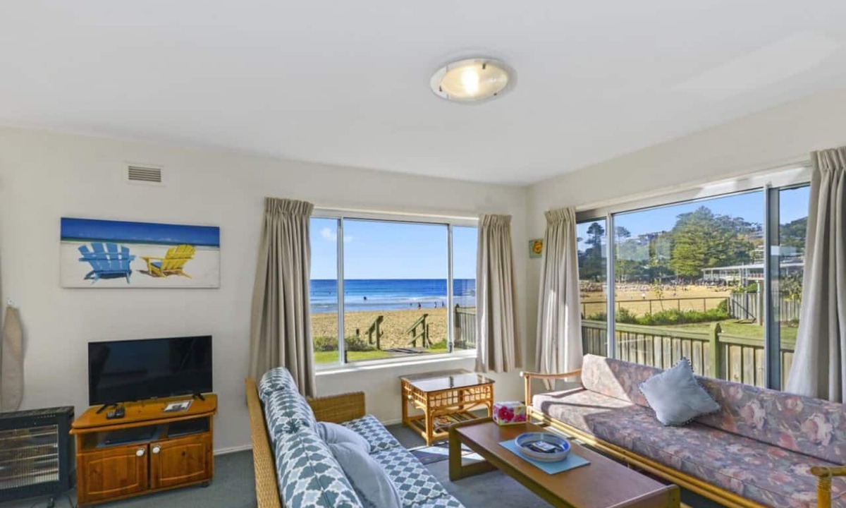 Avoca Beach Apartment | Avoca Beachfront - South Strand 4