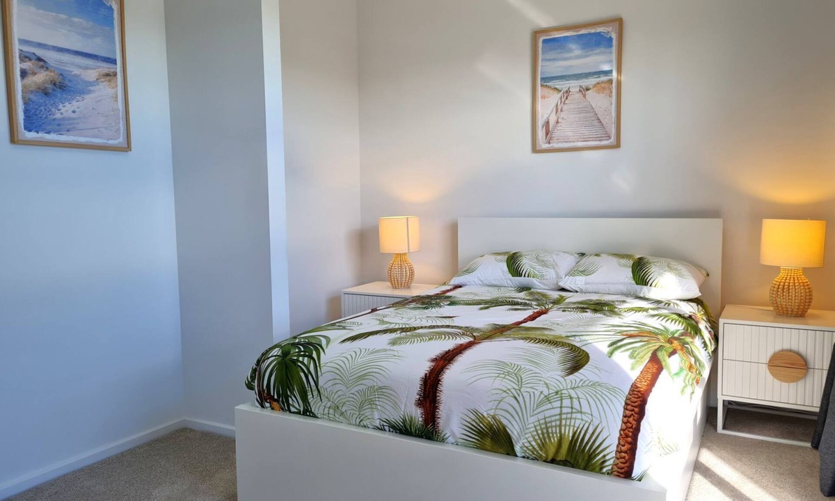 Moonta Bay Hotel | Azure Haven Holiday Home, Moonta Bay