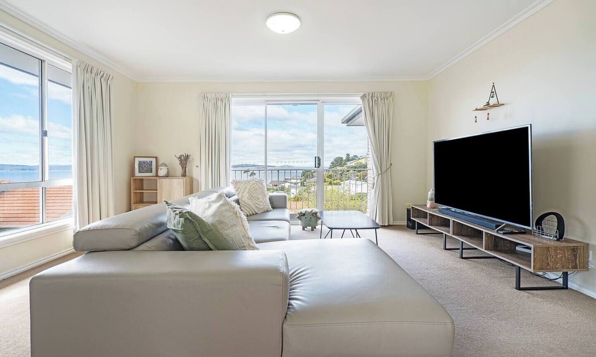 Sandy Bay House | Azure Vista Sunny Escape overlooking River Derwent