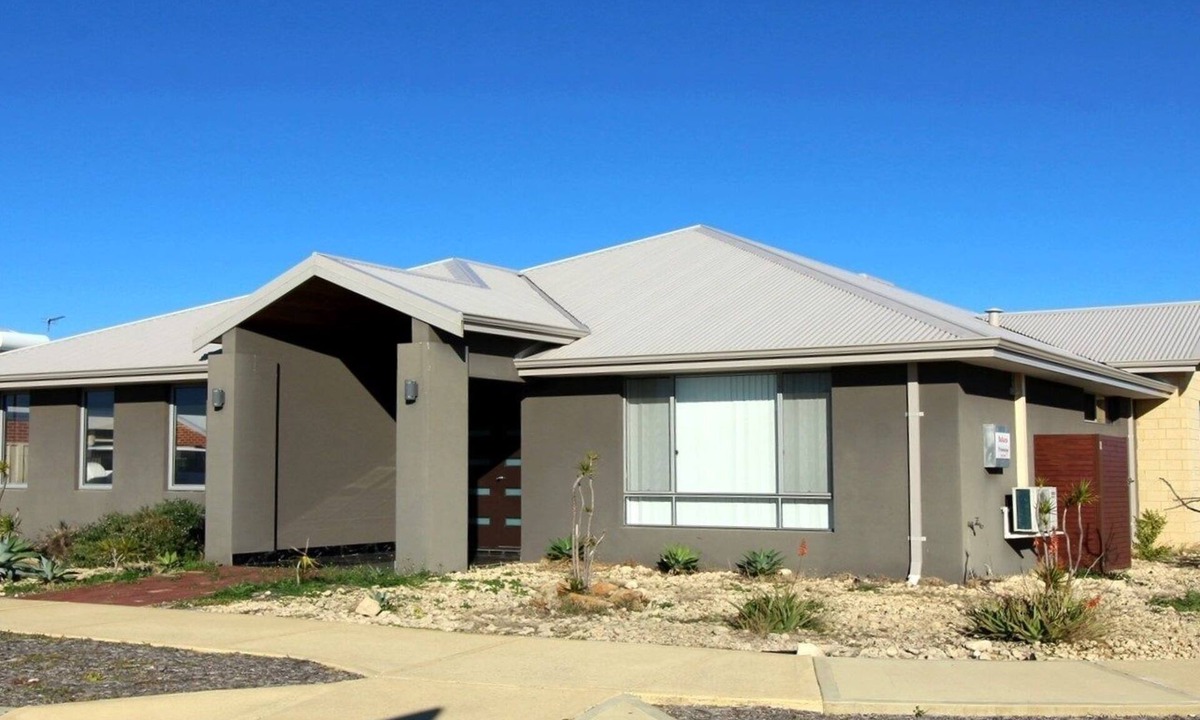 Jurien Bay House | Balkana: 4 BR, 2 BA House in Jurien Bay, Sleeps 10