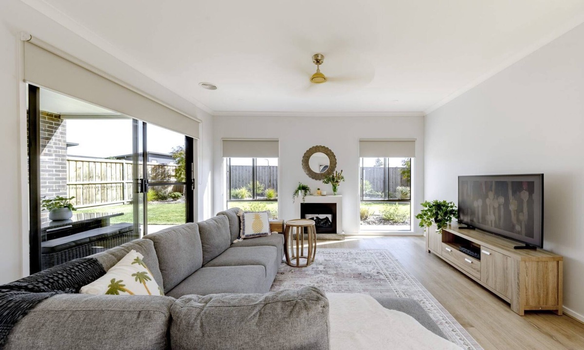 Point Lonsdale House | Banksia Retreat a family friendly beautiful home in The Point estate