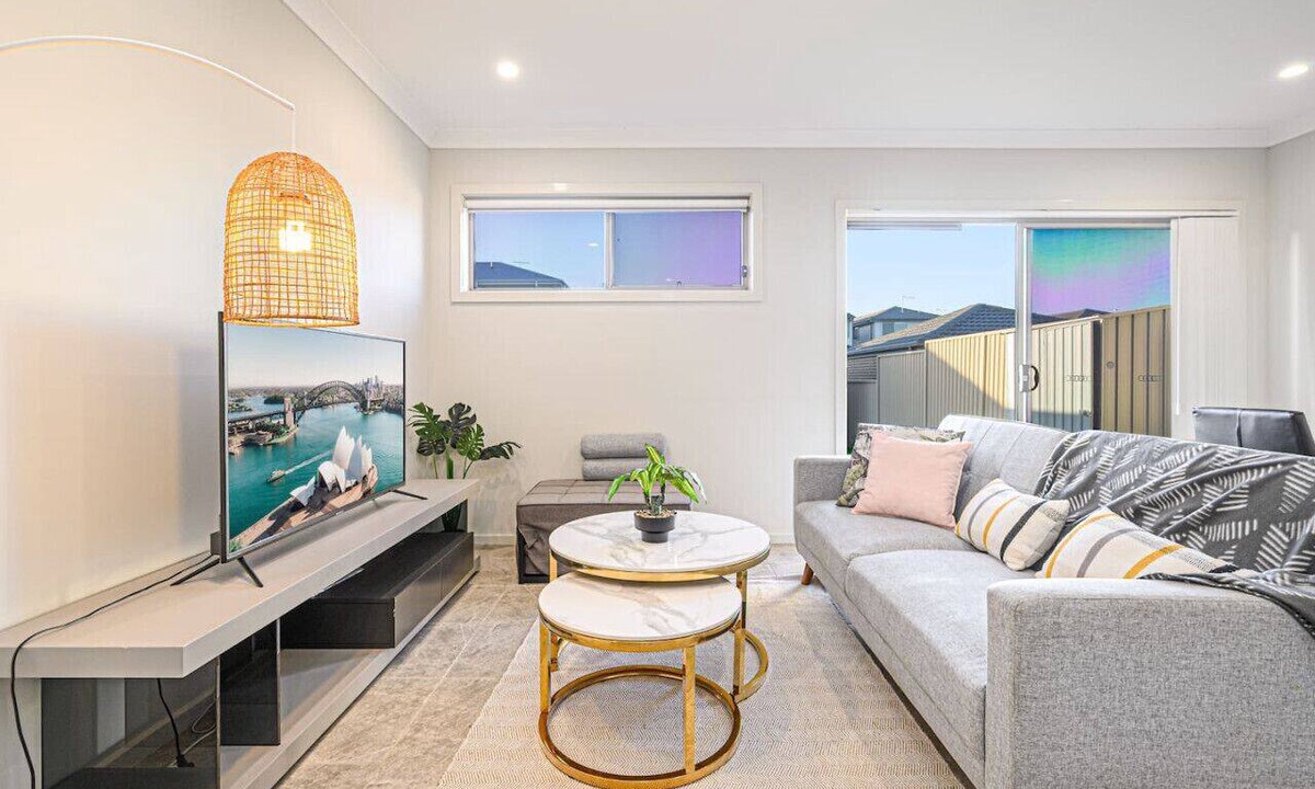 Bardia House | Bardia Convenient | Adorable Modern 4 Br House