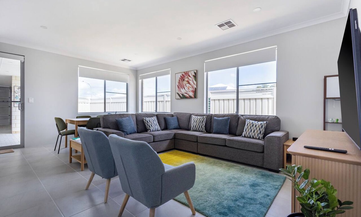 Yanchep House | Barefoot2Beach | Swan BnB Management