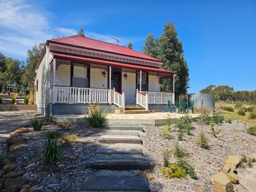 Barrabool Villa | Barrabool Maze Estate