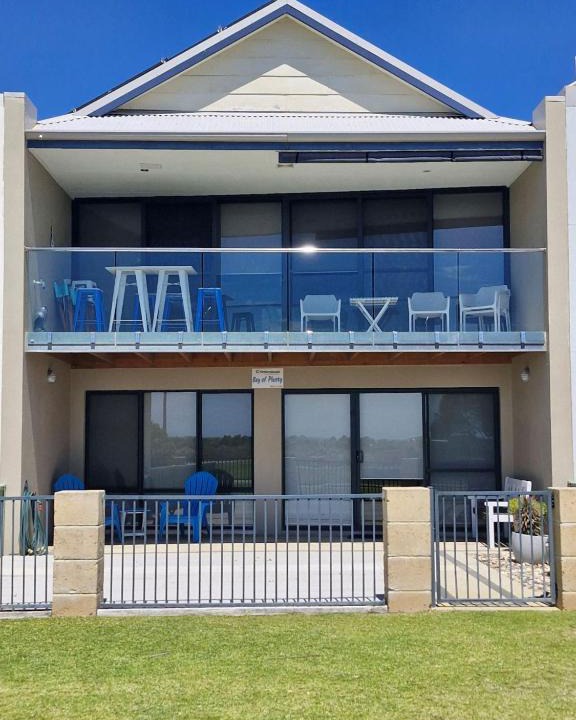 Jurien Bay House | Bay of Plenty, Unit 10 Seafront Estate