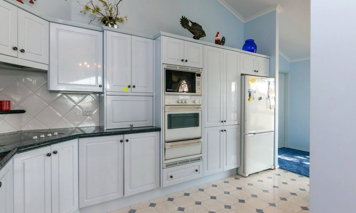 Fingal Bay House | Beach and coastal views, across the road from Fingal Bay surf beach