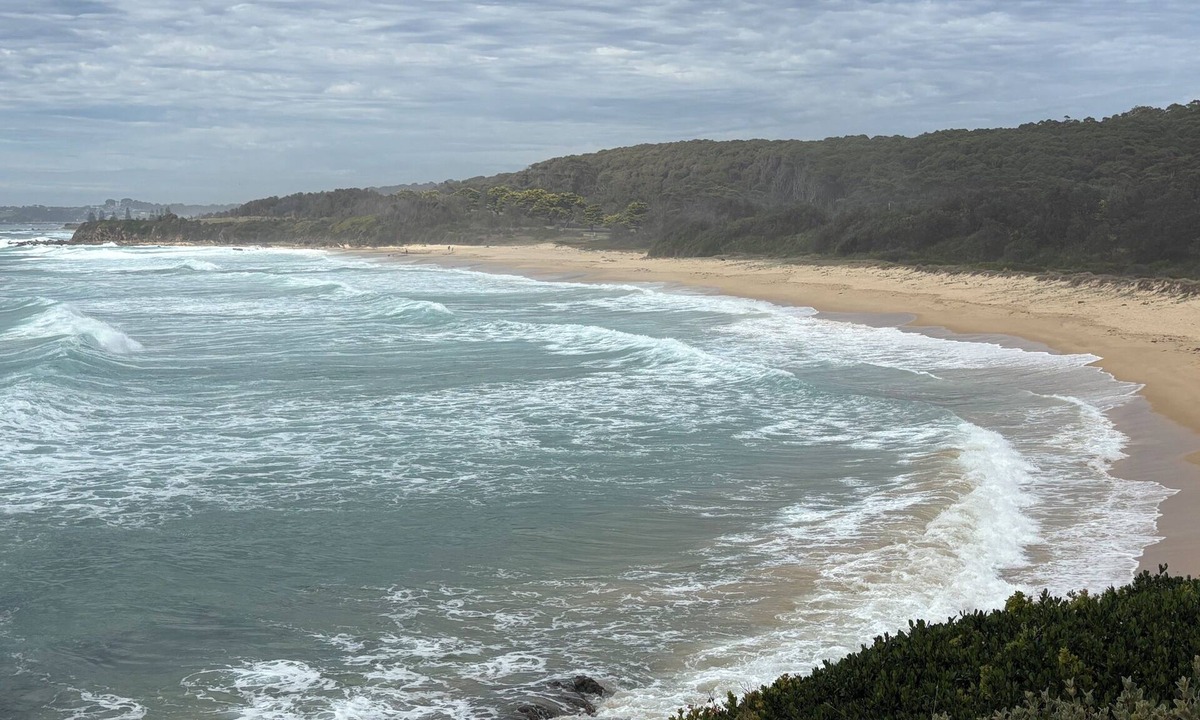 Dalmeny House | Beach & Berms - conveniently located in the heart of all costal activities!