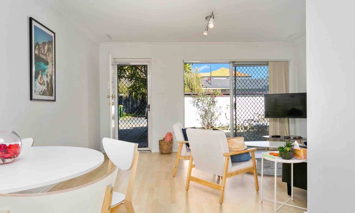 Bicton Apartment | Beach Getaway Villa: 2BR Fun!