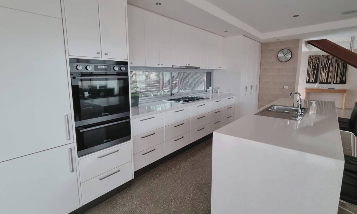 Point Lonsdale House | Beach Haven in OLD Lonnie