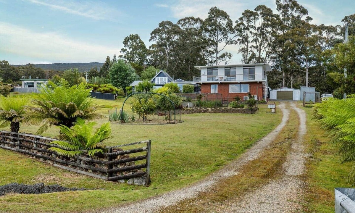 Adventure Bay House | Beach House at Quiet Corner