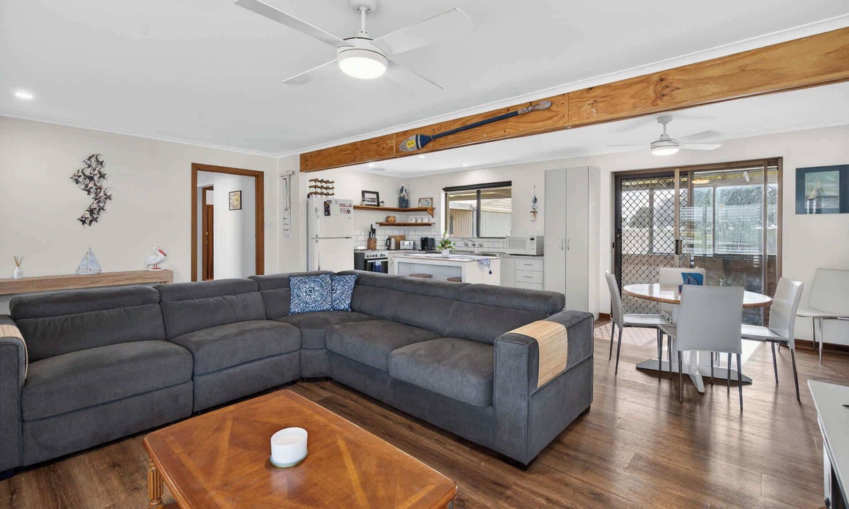 Goolwa South House | Beach - River shack