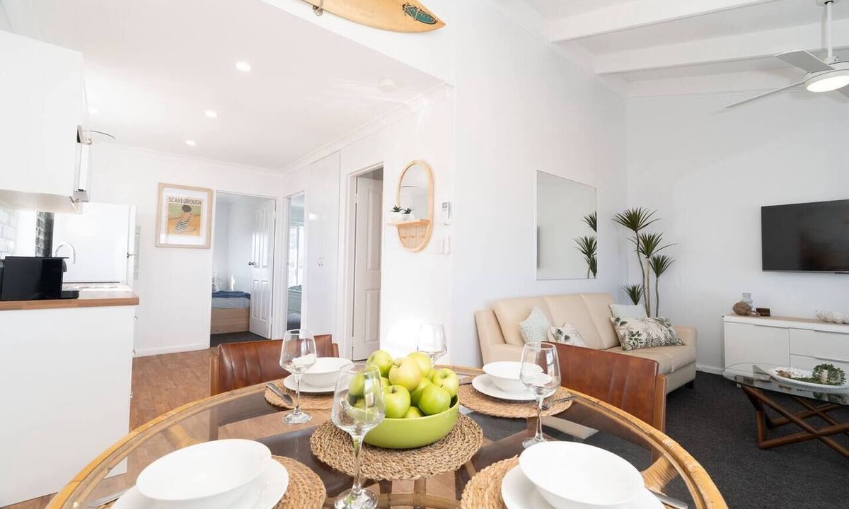 Scarborough Apartment | Beach Sunsets @Scarborough Beach!