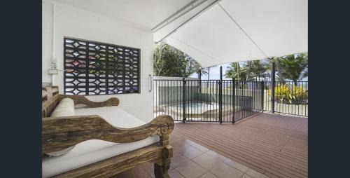 Kurrimine Beach House | Beachfront in Kurrimine!