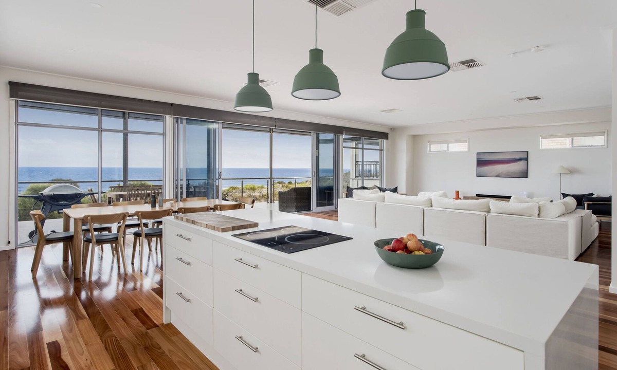 Moonta Bay House | Beachfront living, at its very best by SA Stays