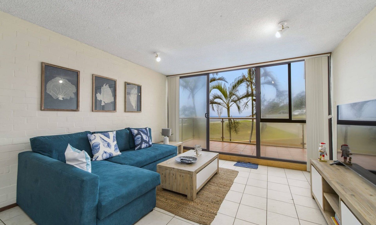Port Macquarie Apartment | Beachpark 9 - Two Bedroom Unit Across The Road From Flynns Beach
