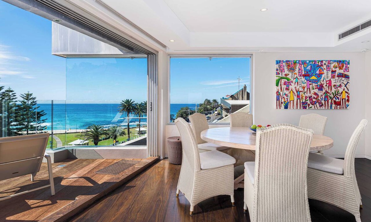 Bronte Apartment | Beachside Penthouse in Bronte