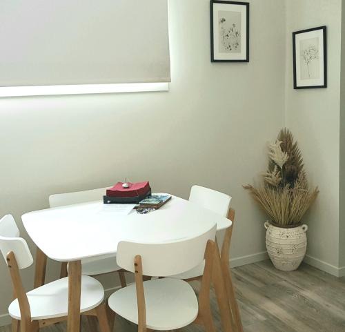 Maclean Apartment | Beautiful river view guesthouse