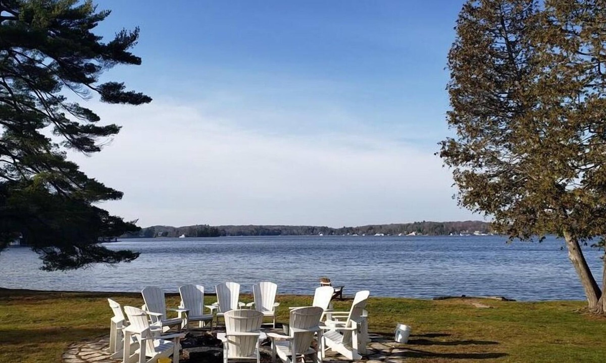 Port Carling Villa | Beautiful Villa at Port Carling, Ontario - PET friendly