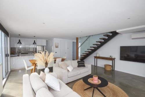 Torquay House | Bella Casa - Torquay