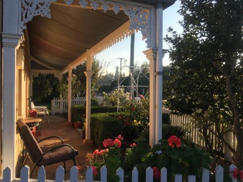 Longford House | Bellamona Cottage Longford