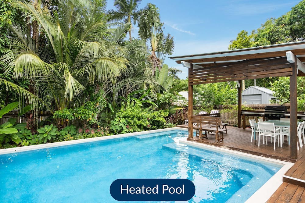 Trinity Beach House | Belle Escapes Trinity Beach Cottage