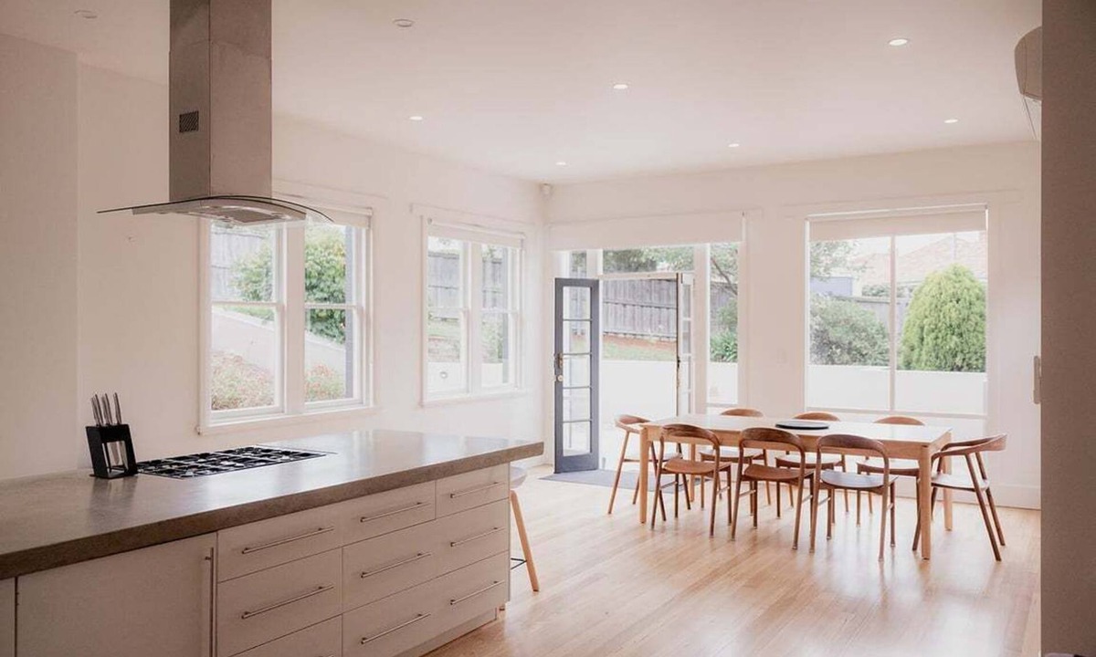 Bellerive House | Bellerive Bluff House | Spacious family home