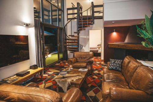 Thredbo Cabin | Bernti's Mountain Inn