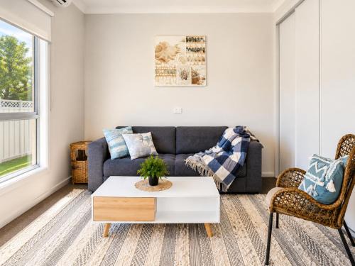 Blacksmiths House | Between the Blue Studio