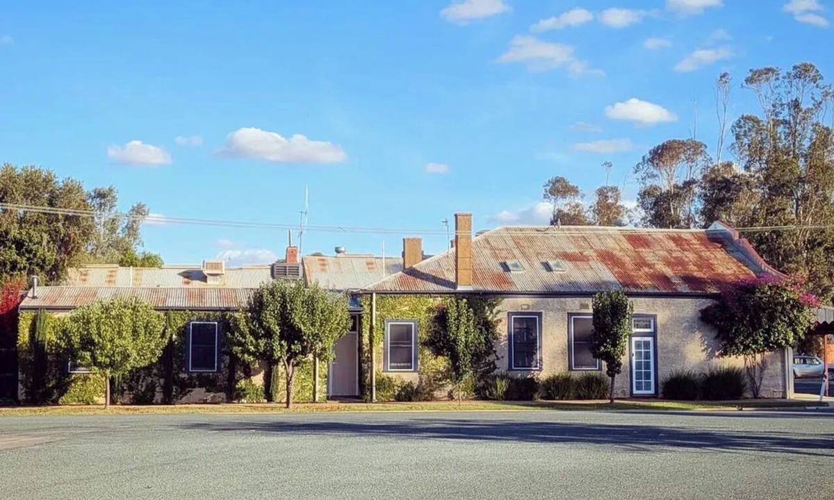 Lockington Cottage | Birds of a Feather Lockington