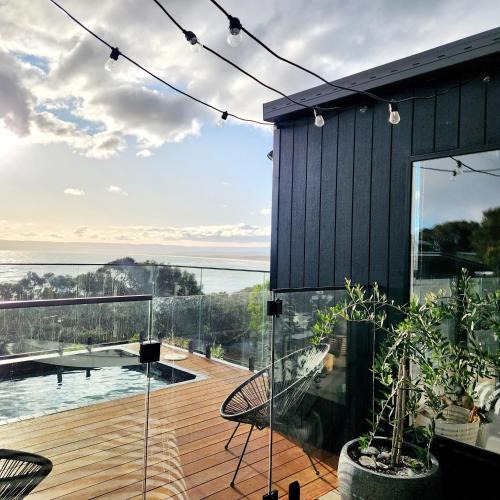 Coles Bay House | black + shack