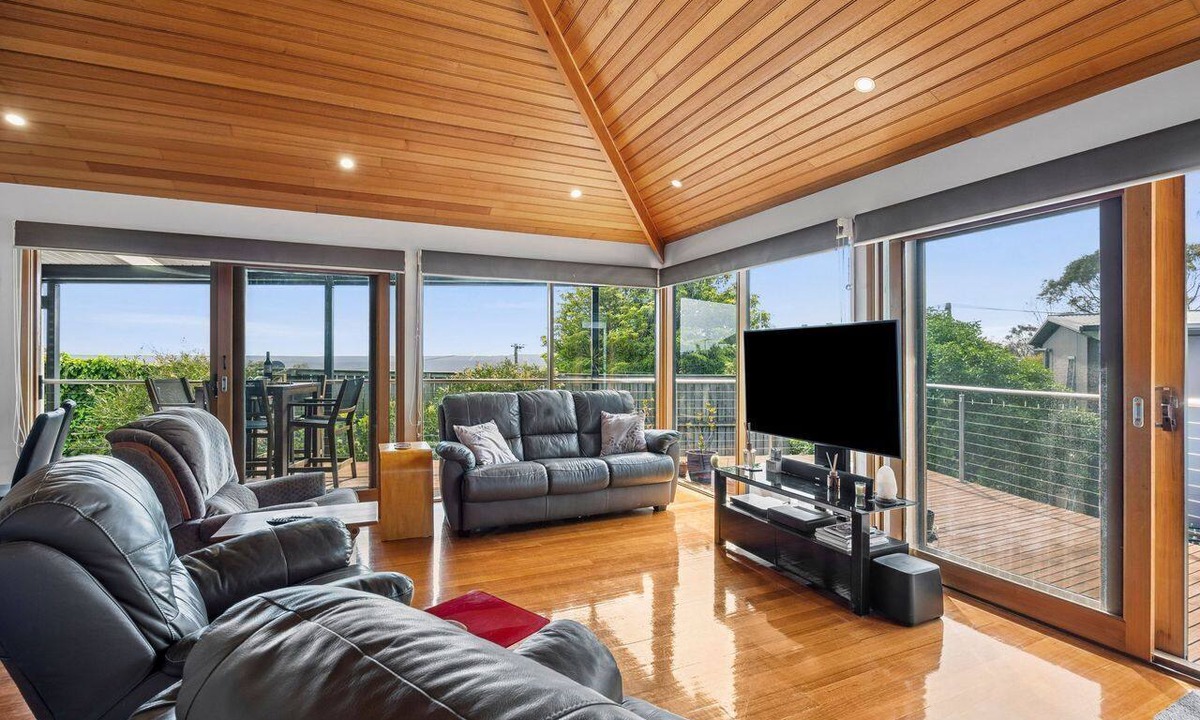 Anglesea House | Blue Water