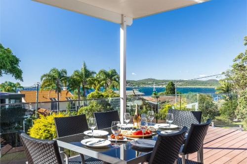 Salamander Bay House | Blue Waters 7 Cook St - Dog Friendly and Water Views