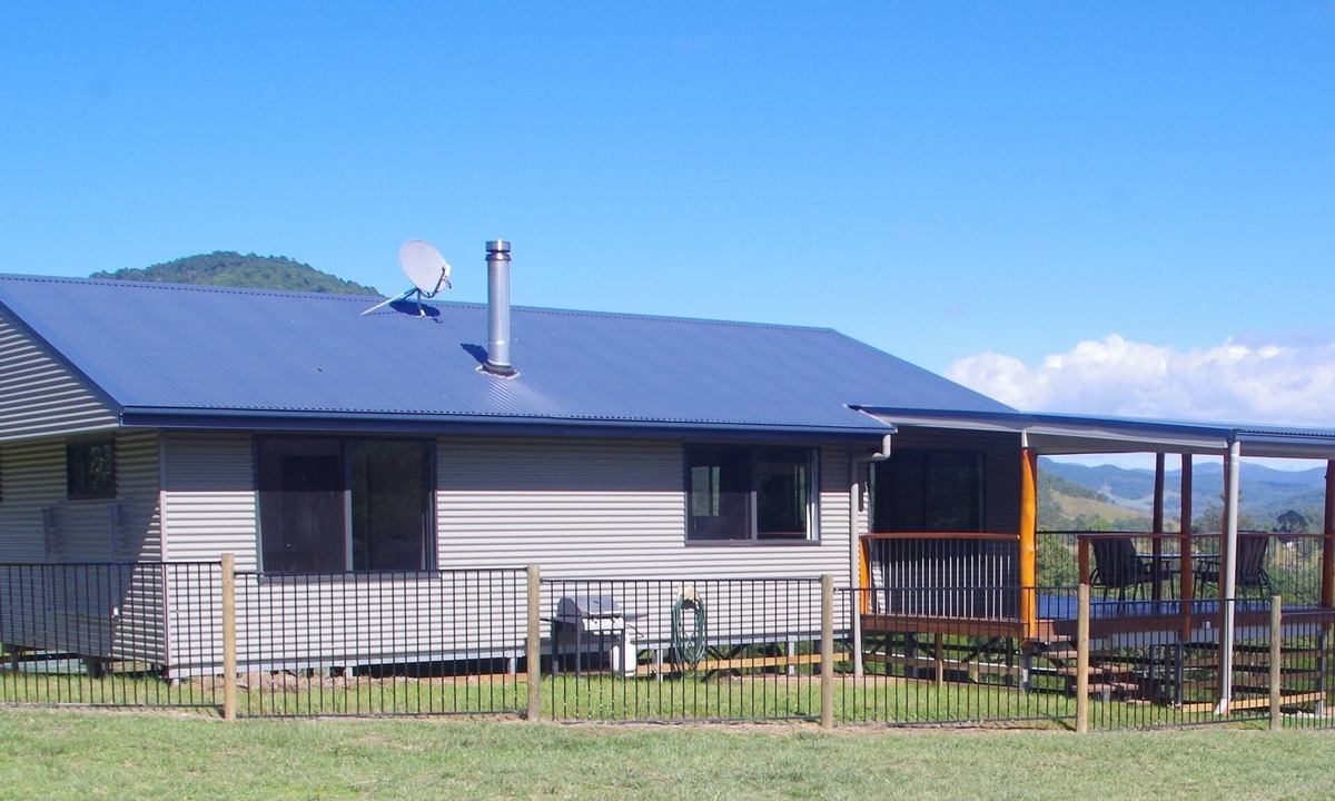 Ellenborough Cottage | Bluegum Farmstay cottage