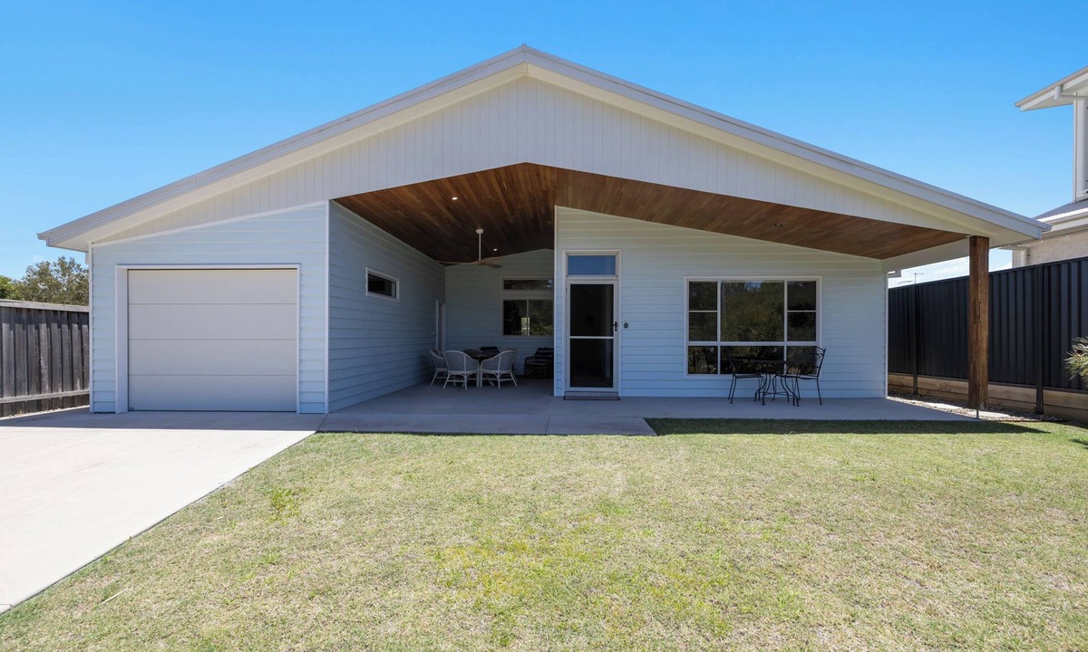 South West Rocks House | Bluwren: 3 BR, 2.5 BA House in South west rocks, Sleeps 6