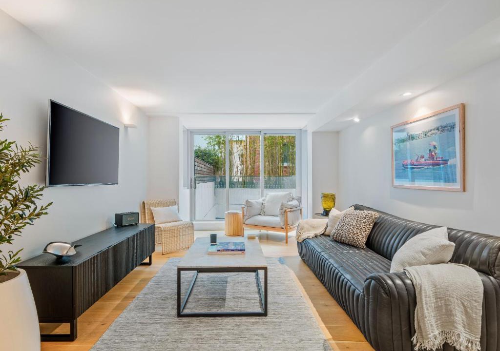 Bondi Beach Apartment | Bondi Pacific Studio - Managed by X Hospitality