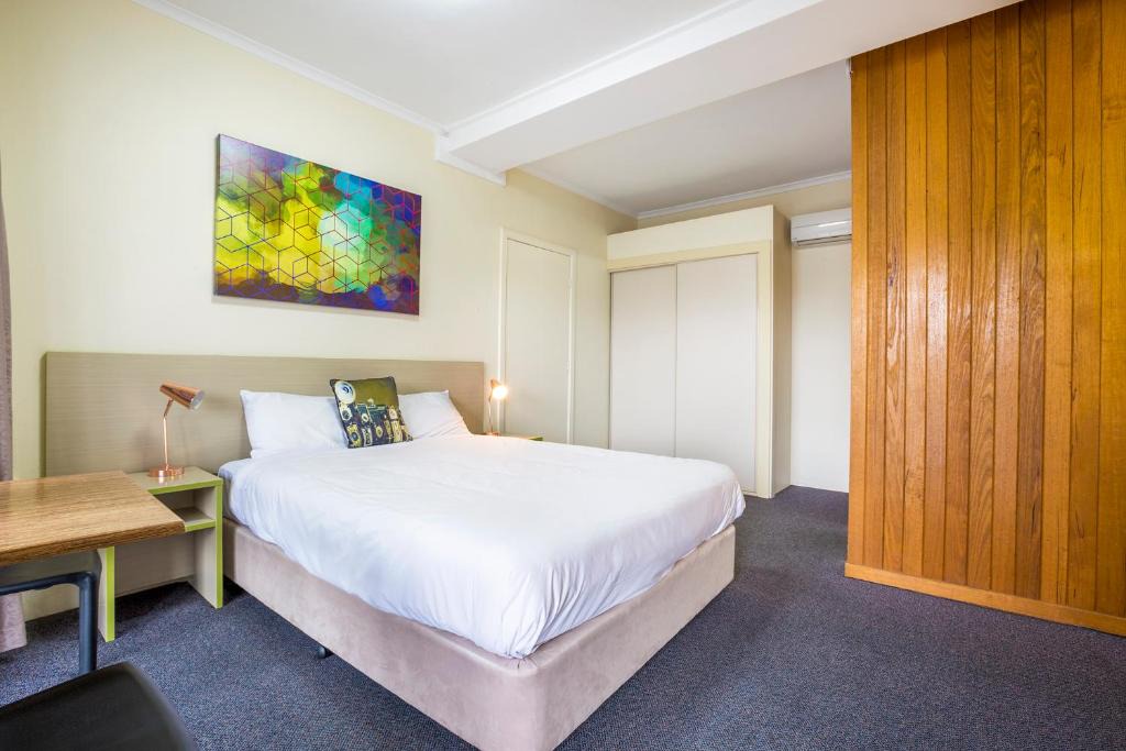 Lavington Hotel | Boomerang Hotel