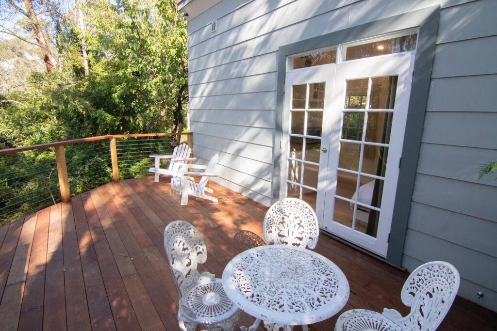 Leura House | Bottlebrush Cabin, cosy private cabin in the trees