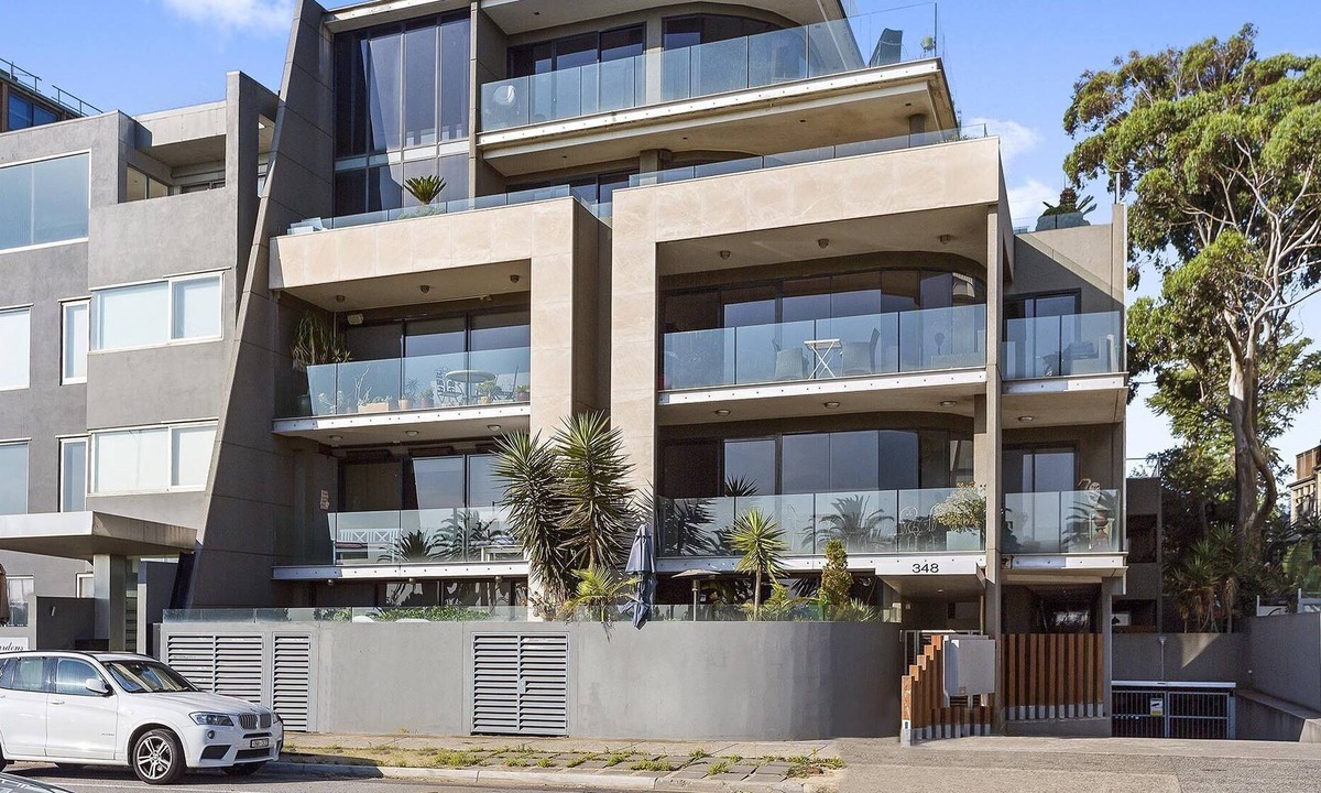 St Kilda West House | BOUTIQUE STAYS - Catani Gardens