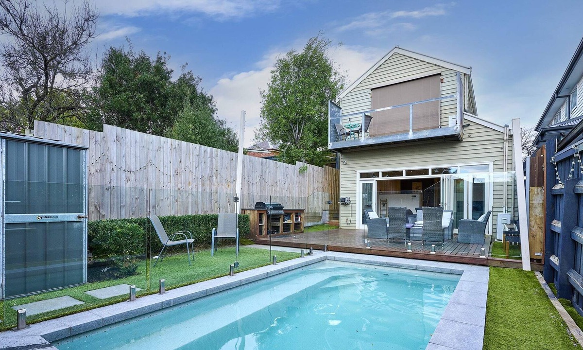 Moonee Ponds House | Bowen Street Family Retreat with Pool